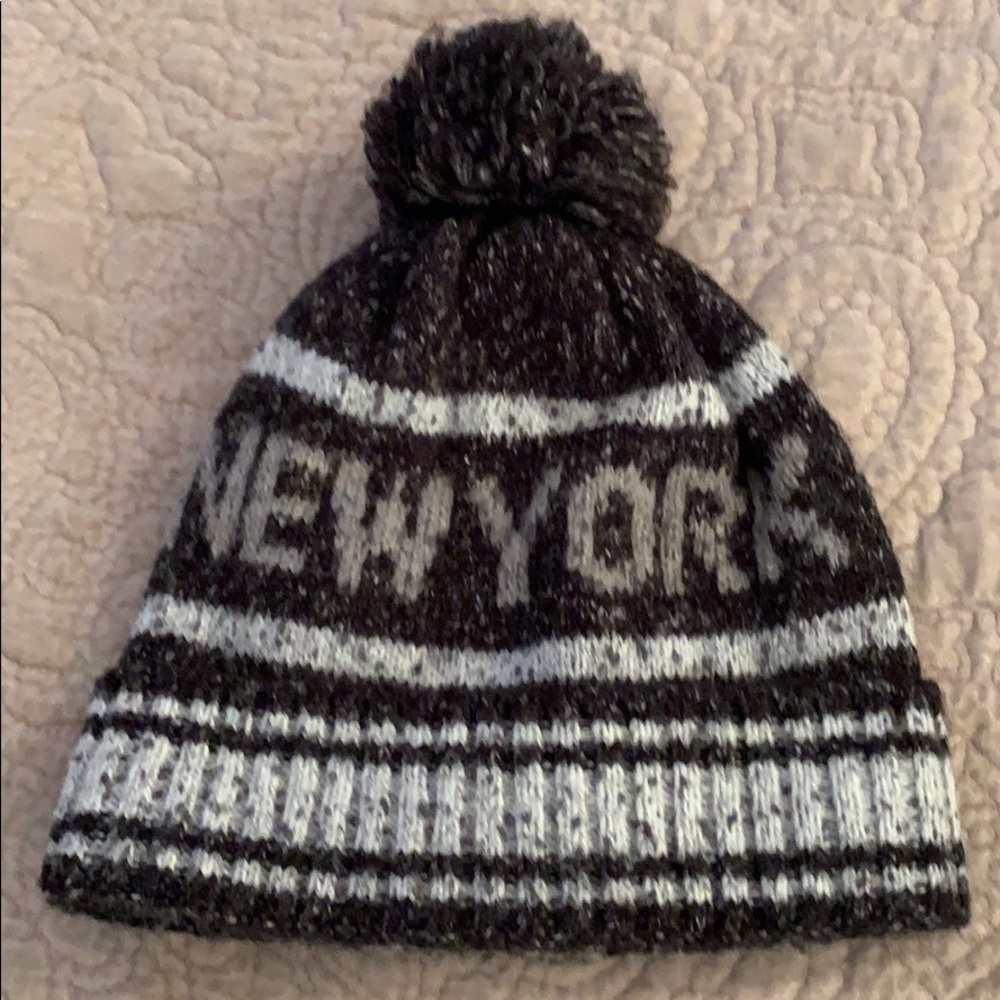 EUC Urban Outfitter’s New York Winter Hat